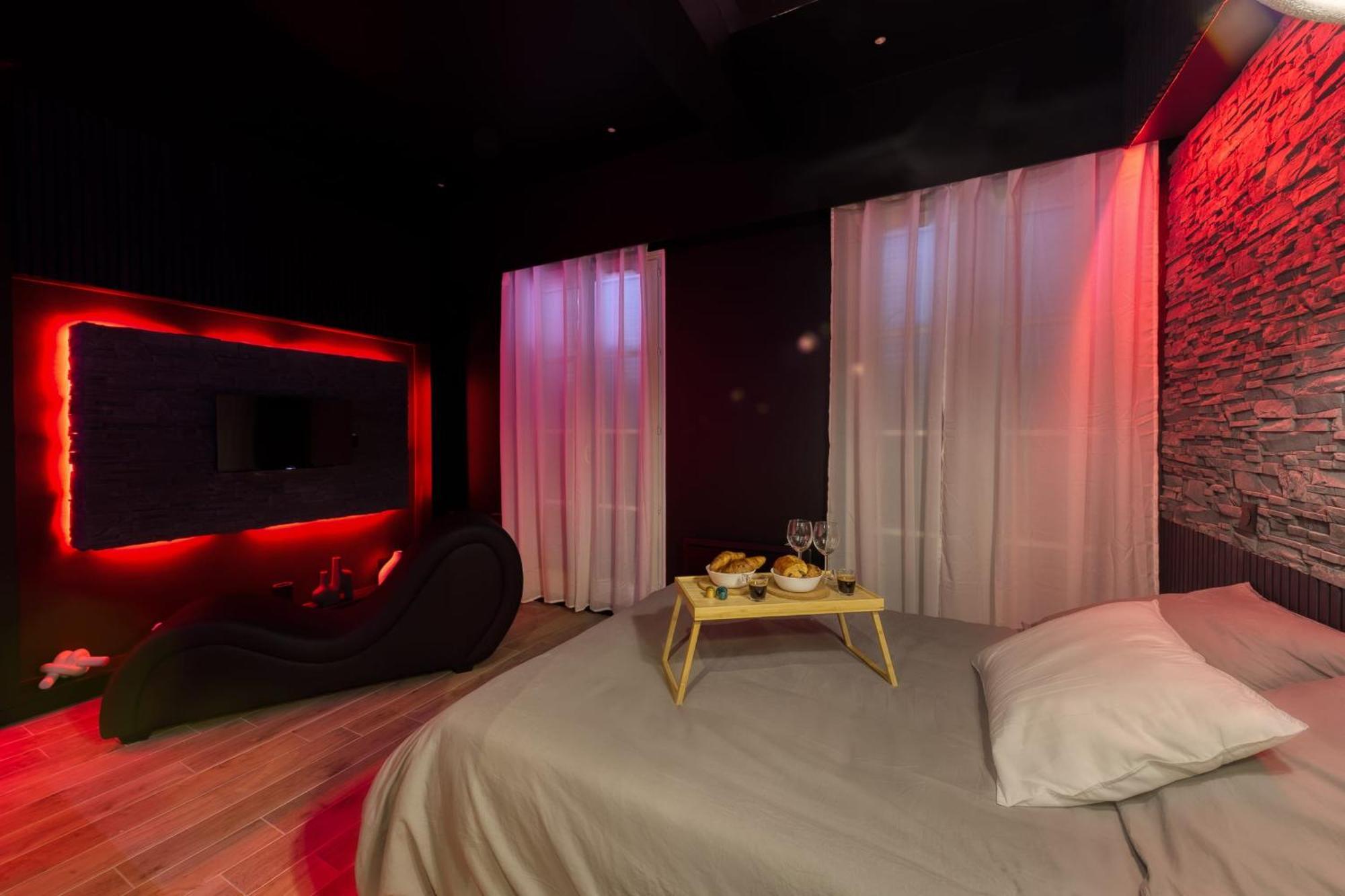 Suite Deluxe - Jacuzzi Мелён Экстерьер фото
